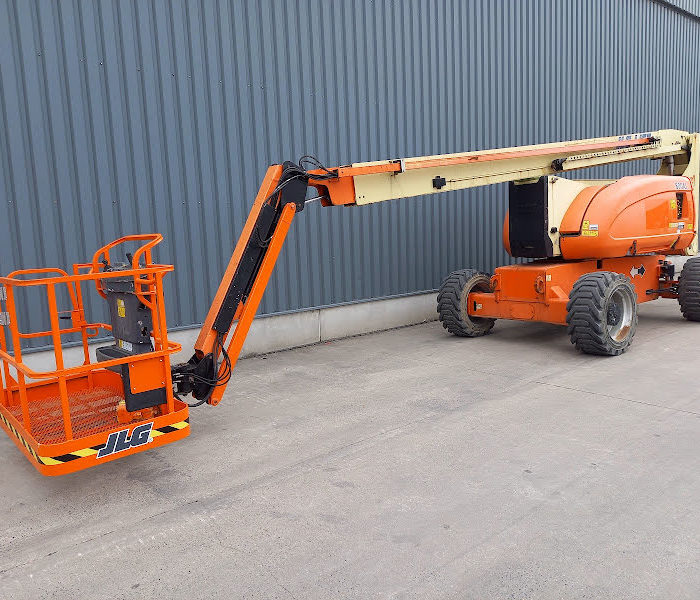 nacelle articulée diesel d'occasion JLG 800AJ hauteur de travail 28m