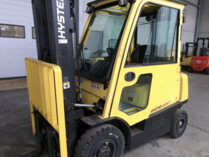 chariot d'occasion gaz HYSTER H2.0XT capacité 2000KG Mat triplex 4950MM
